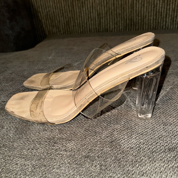 Clear heels - Picture 1 of 3